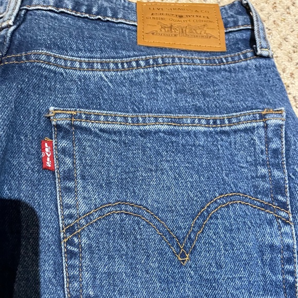 Levi's Ribcage Straight Ankle Jeans - Medium Wash - Size 30 - Picture 4 of 7